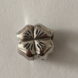 Pandora authentic four leaf clover